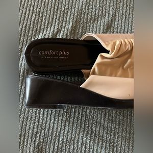 Just n time for summer, women’s 12W, Brand New, Comfort Plus brand